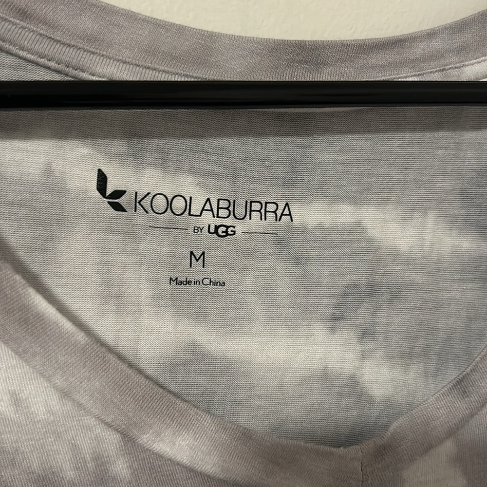 Koolaburra By Ugg Gray Tie Dye Loungewear Scoop Neck T-Shirt Size Medium View 2
